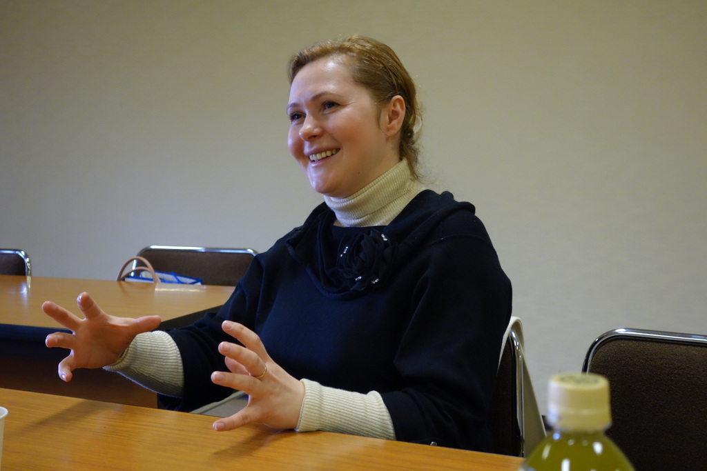 ルーマニア人の女性が日本で仏教にハマった話 コソフレット アテナ ガブリエラさんインタビュー 前編 他力本願 Net 人生100年時代の仏教ウェブメディア